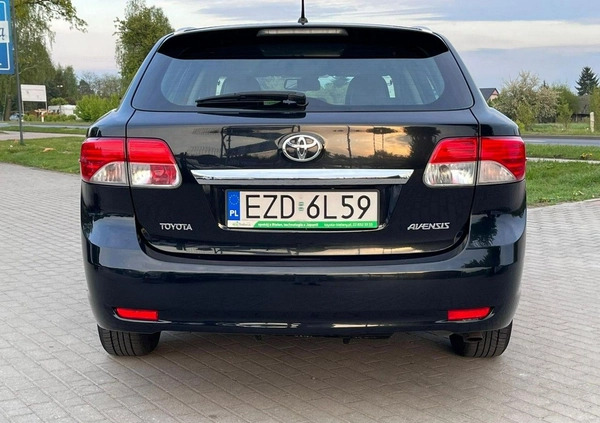 Toyota Avensis cena 36900 przebieg: 241000, rok produkcji 2013 z Pułtusk małe 326